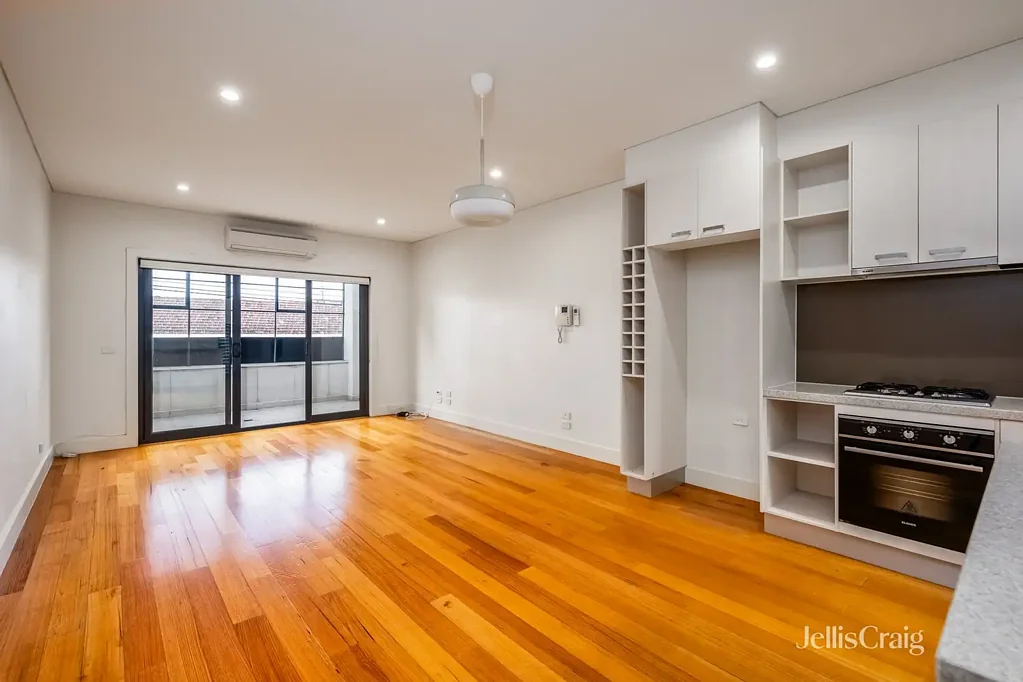 Stylish Three-Bed Warehouse Townhouse