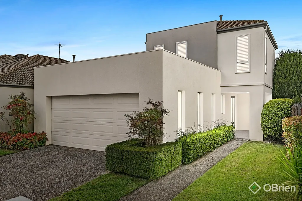 76 Sovereign Manors Crescent, Rowville, VIC 3178