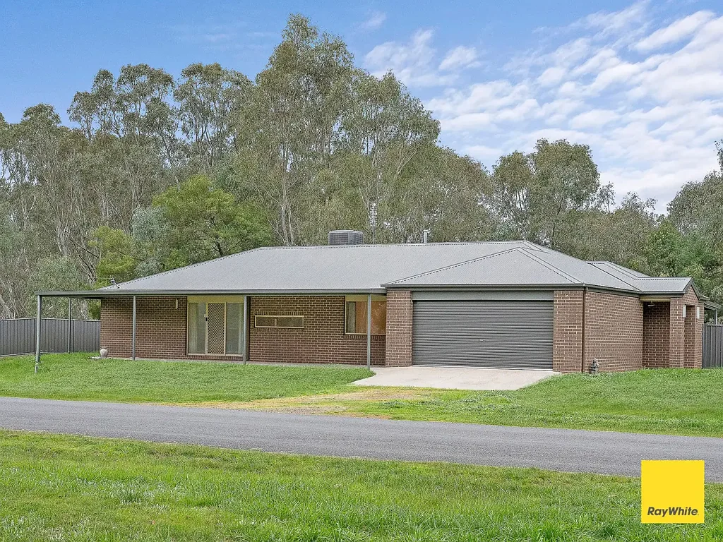 Campbells Creek 4બેડરૂમ A Blank Canvas, A Golden Opportunity - 61 Elizabeth Street, Campbells Creek