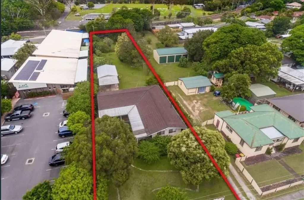 Located In the Heart of Sunnybank and Closed to All Amenities. Enormous 2,393sqm block.