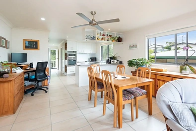 Iba Pa - 8 Moora Street, Ashmore, QLD 4214
