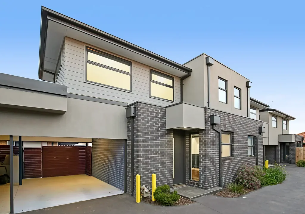 Thomastown 2Kwarto Bright, Stylish & Low-Maintenance Living in a Prime Thomastown Location