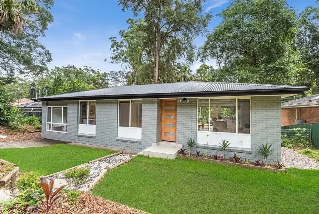 Modern Family Home Backing Tranquil Reserve