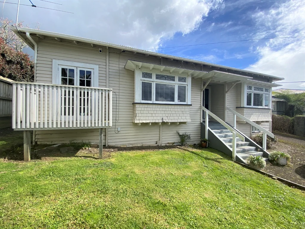 5 Bedroom Property, Greenlane