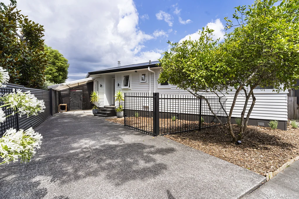 11 Wharf Road, Te Atatu Peninsula, Waitakere City, Auckland