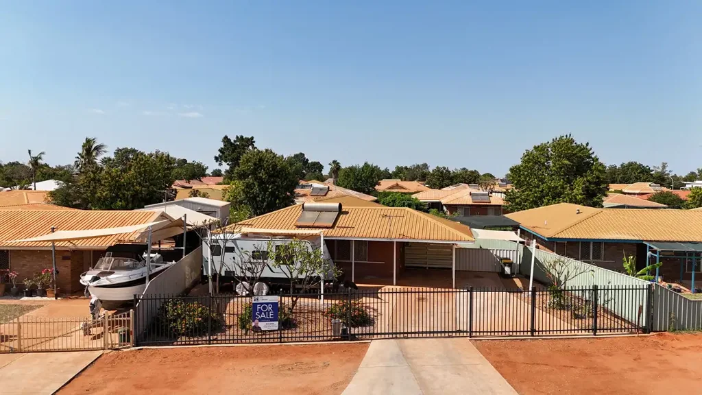 South Hedland 3 Bedroom SOLID BRICK HOME SECURE - CENTRALLY LOCATED - JUST MOVE IN