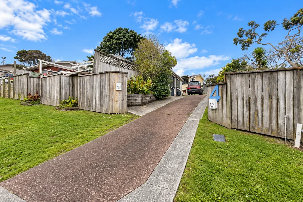 Stanmore Bay 2 Bedroom LIQUIDATION SALE | Location, Space, & Potential
