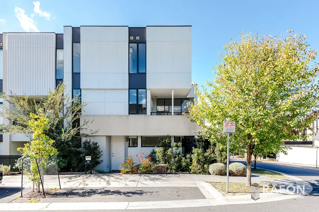 Doncaster 3 Slaapkamer Triple storey modern townhouse with double frontage