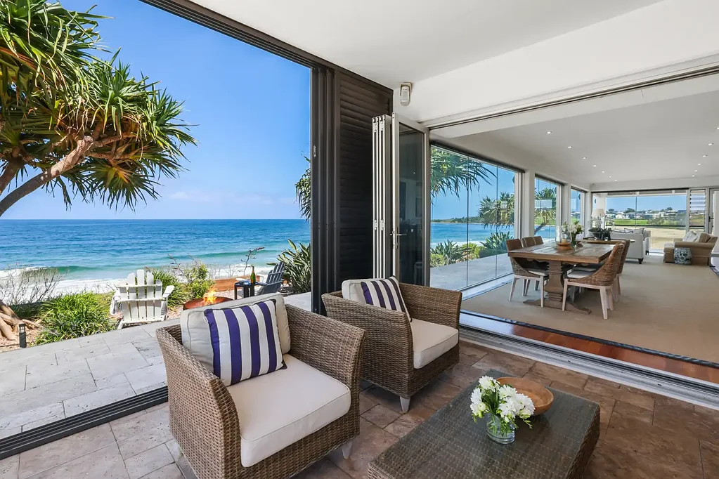 2 Corbett Avenue, Thirroul, NSW 2515