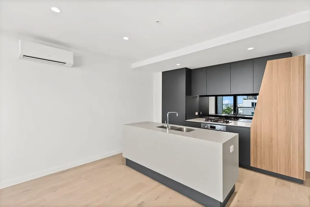 SPACIOUS OPEN PLAN LIVING IN PRIME LOCATION