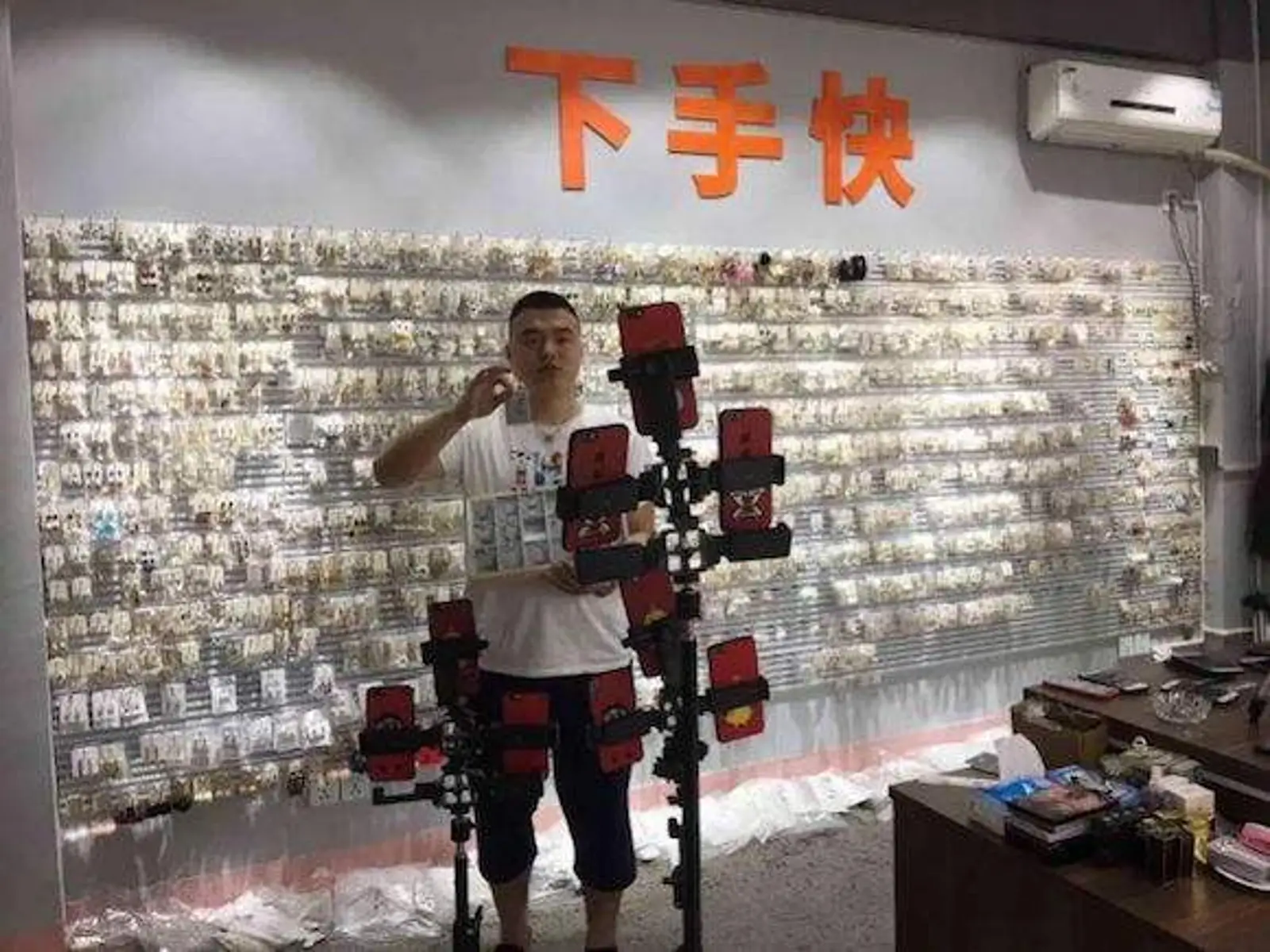 人生要想赢,直播到义乌:有人一夜狂赚700万,有人一朝赔到倾家荡产