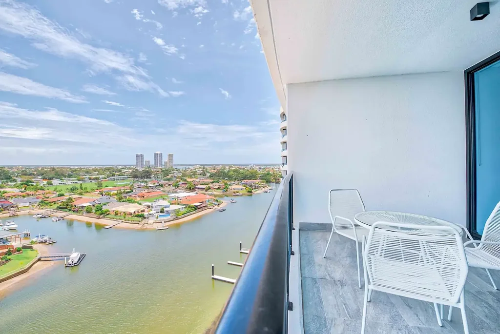 Biggera Waters 2ਬੈੱਡਰੂਮ MODERN WATERFRONT APARTMENT