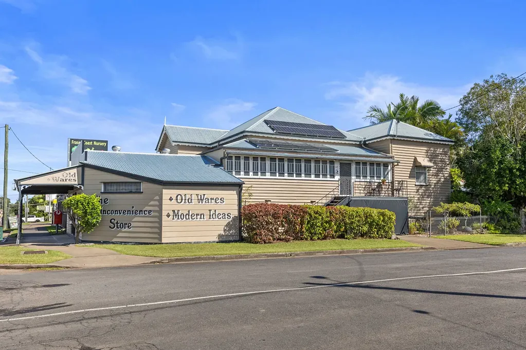 Maryborough 3कमरा MAIN ROAD EXPOSURE – THE ULTIMATE LIVE/WORK OR INVESTMENT DUAL-INCOME POTENTIAL + CHARACTER CHARM IN MARYBOROUGH