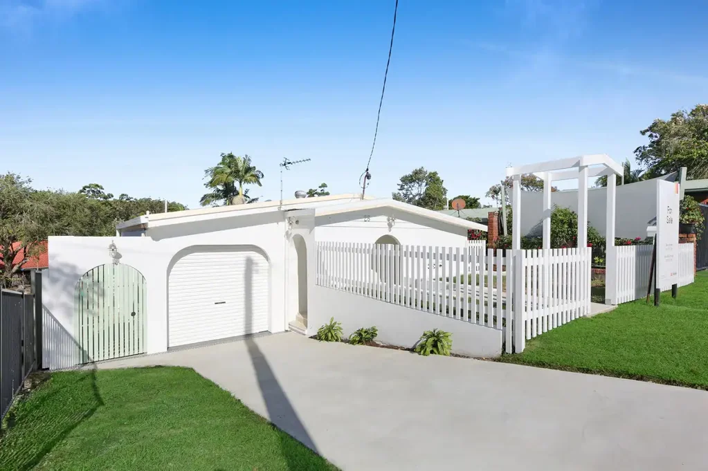 Southport 3房  Beautifully Renovated Family Entertainer