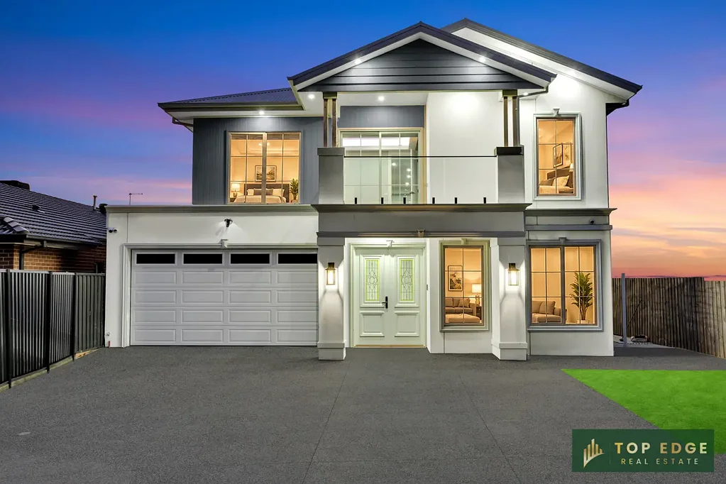 Rockbank 5部屋 !! Stunning Double-Story Residence with Modern Upgrades, Spacious Parking, and Ideal Location !!
