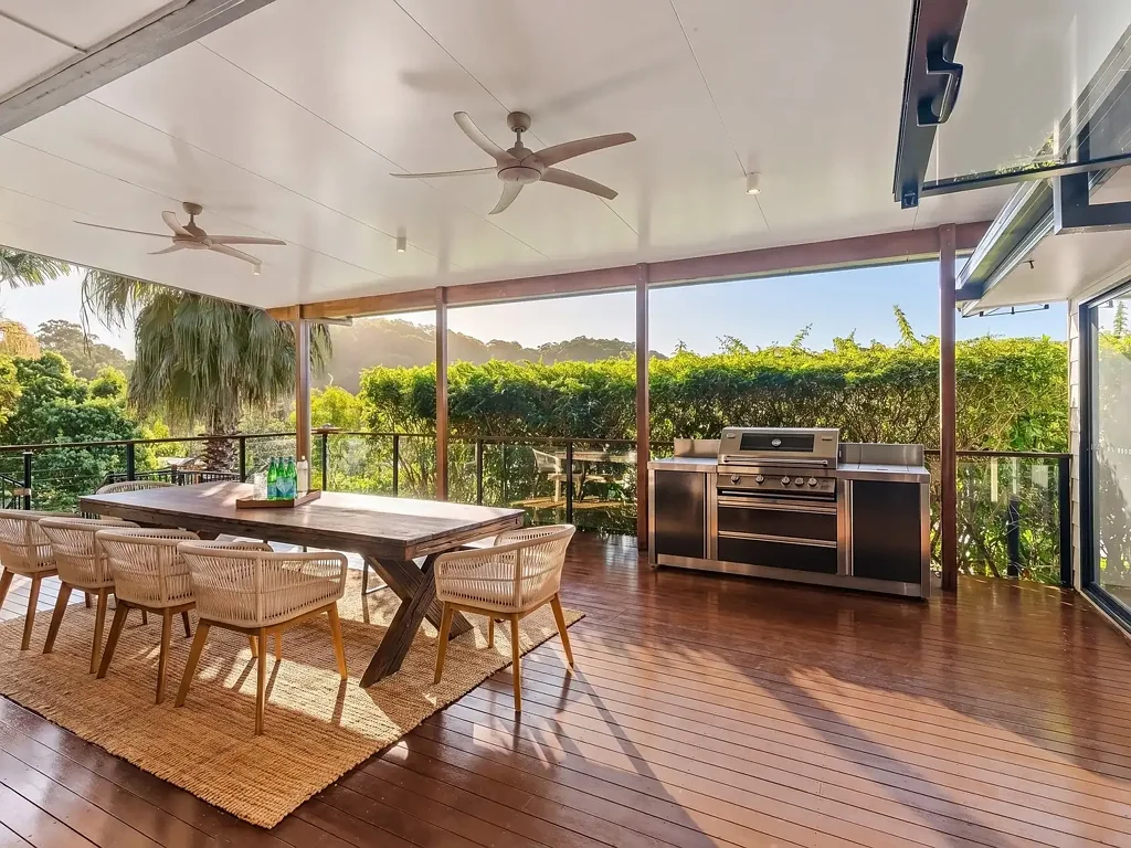 Tugun 4房  Coastal Sophistication Meets Family Functionality