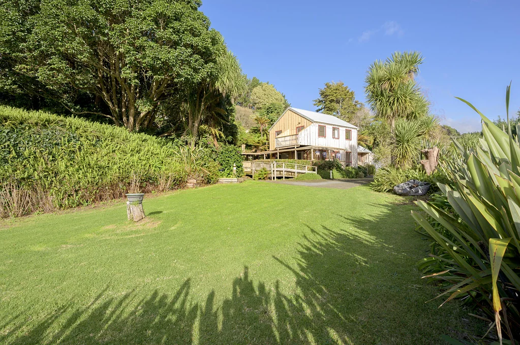 Papamoa 4房  Ocean views, country charm and space