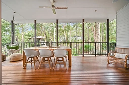 3 The Walk, Murrays Beach