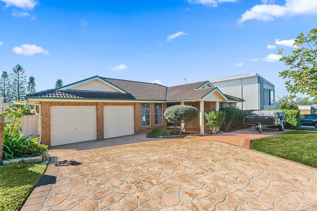 6 Torres Circuit, Shell Cove, NSW 2529
