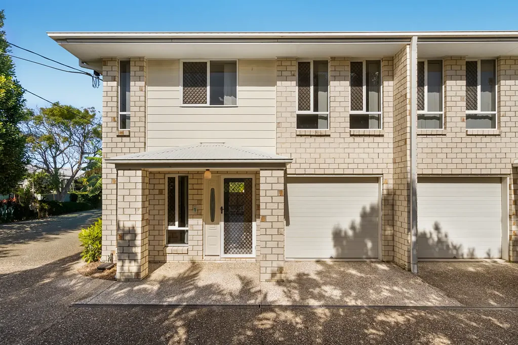 Redcliffe 3 Bedroom Modern Comfort & Lifestyle Convenience in the Heart of Redcliffe