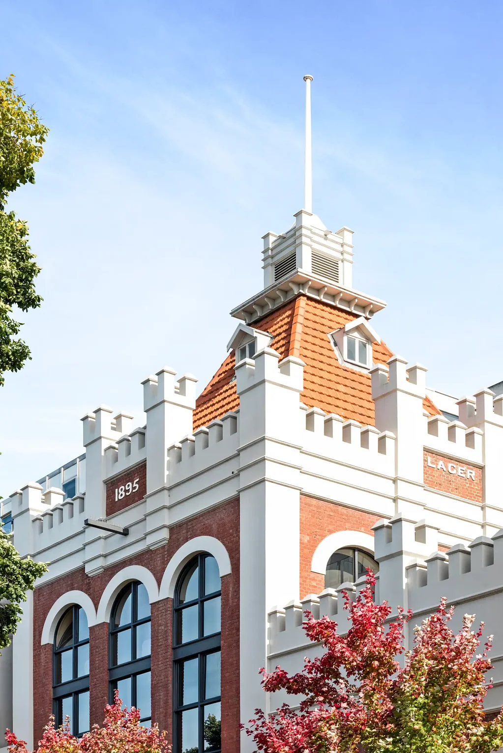 East Melbourne 2Moenga Warehouse Sophistication in a Blue-Chip Location