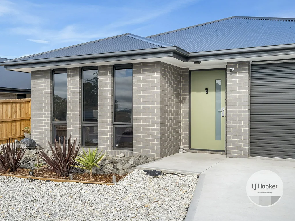 11 Hallett Drive, Rokeby, TAS 7019