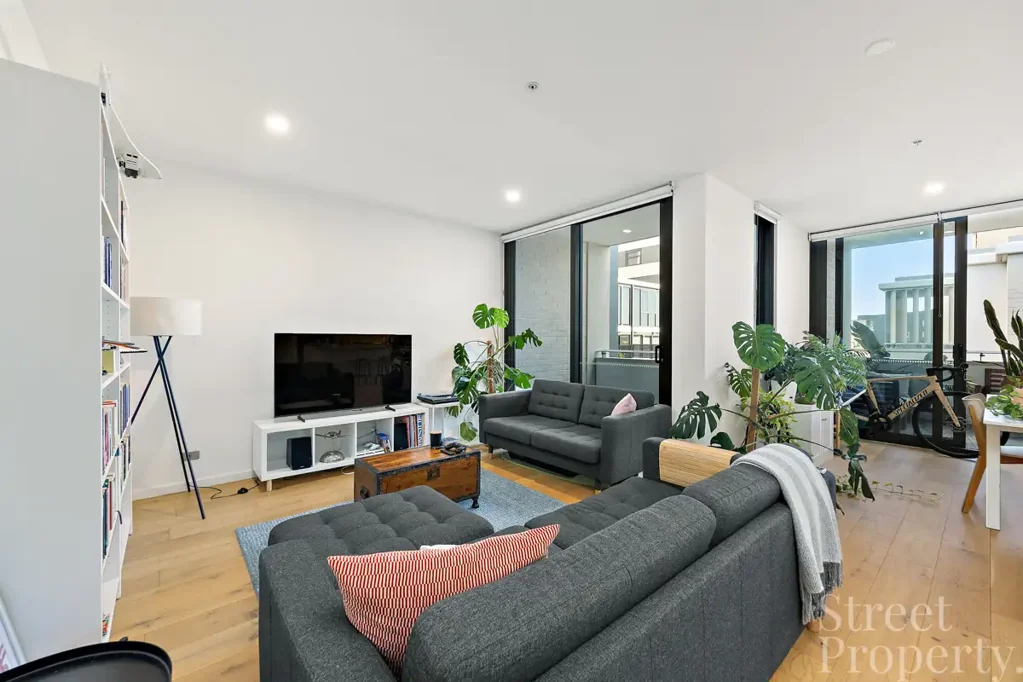 Newcastle West 2房  Top Level Living