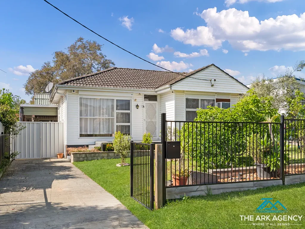 14 Aubrey Street, Ingleburn, NSW 2565