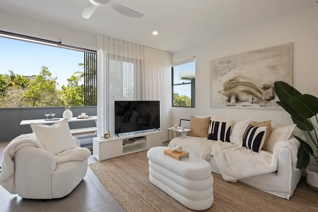 Noosaville 3 Bedroom Townhouse With Optional Separate living zone.