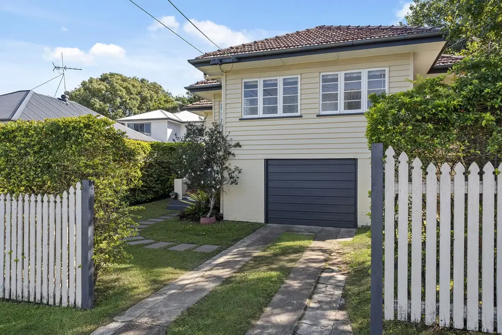 Annerley 3Phòng ngủ FABULOUS OPPORTUNITY ON FRANKLIN ST