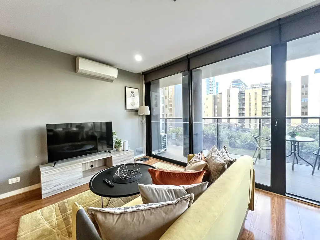 406/815 Bourke Street, Docklands, VIC 3008