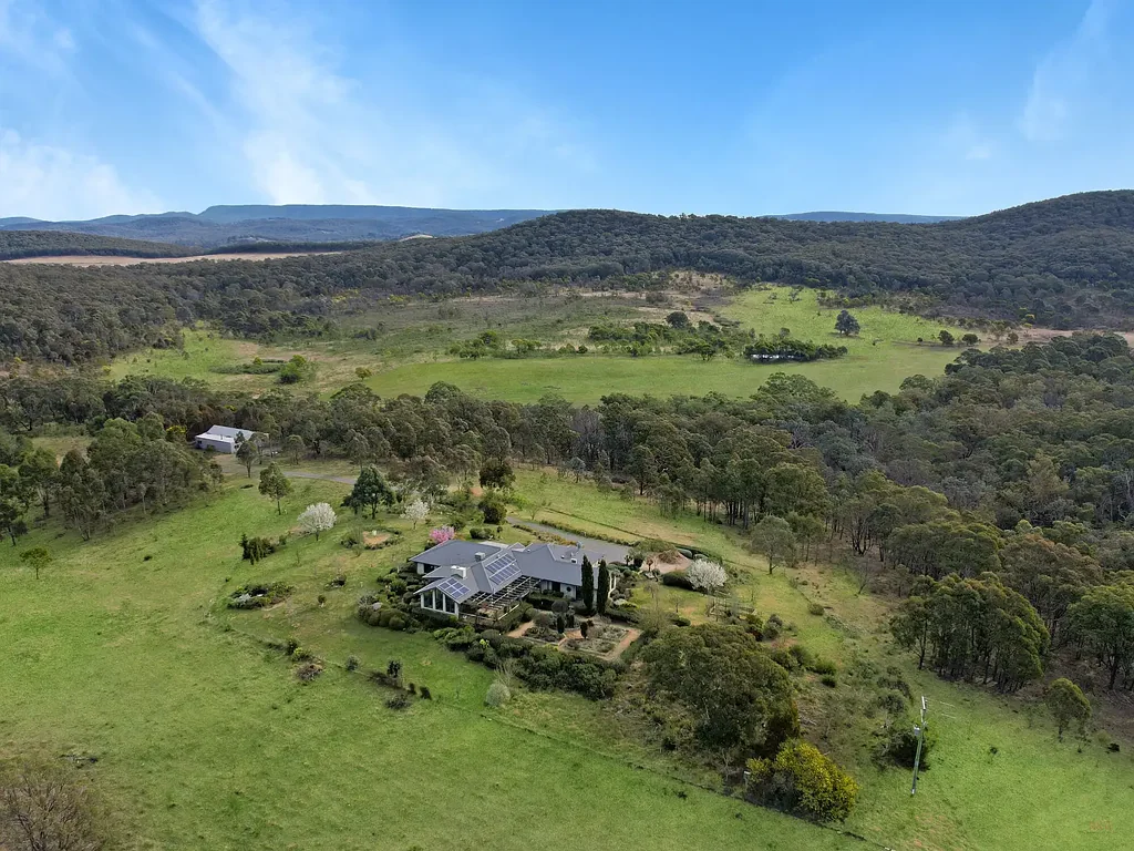 Adres Weerhou, Brayton, NSW 2579