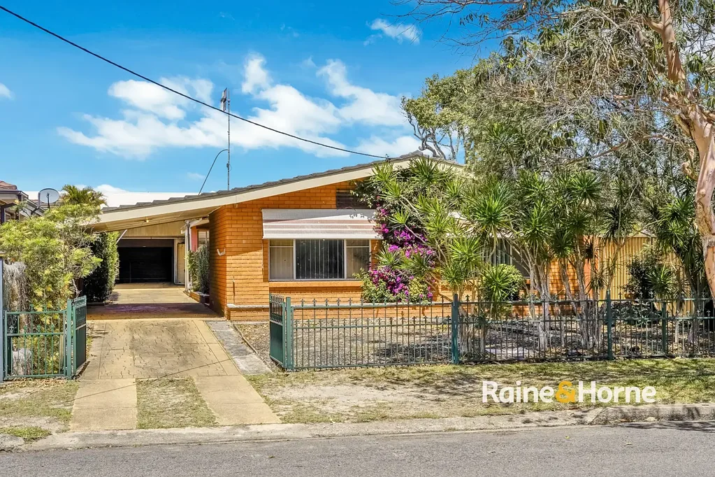 22 Beach Street, Ettalong Beach, NSW 2257