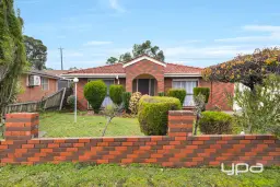 18 Mitchell Crescent, Meadow Heights