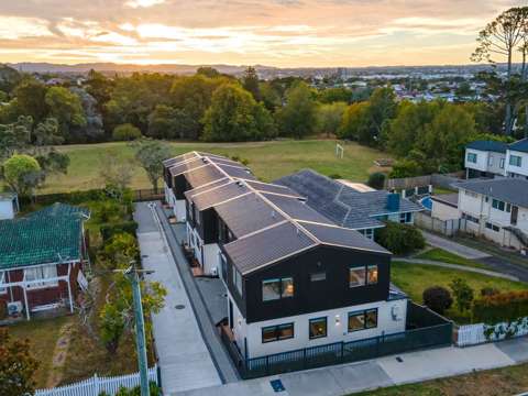 Blockhouse Bay 3房  Stunning New Homes – A Must See!