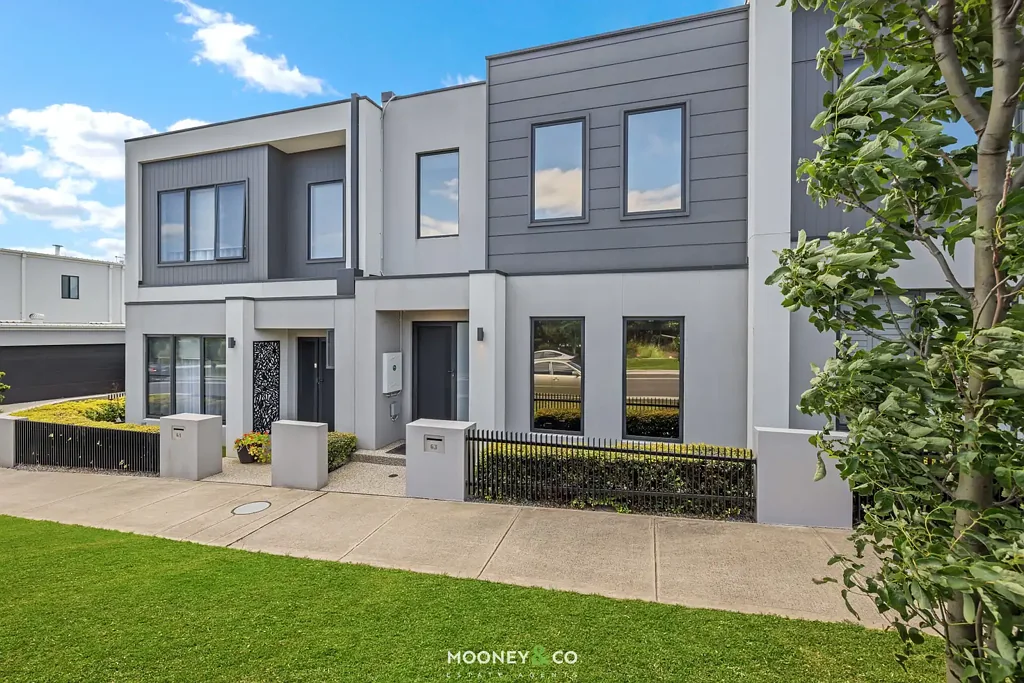 63 Ramlegh Boulevard, Clyde North, VIC 3978