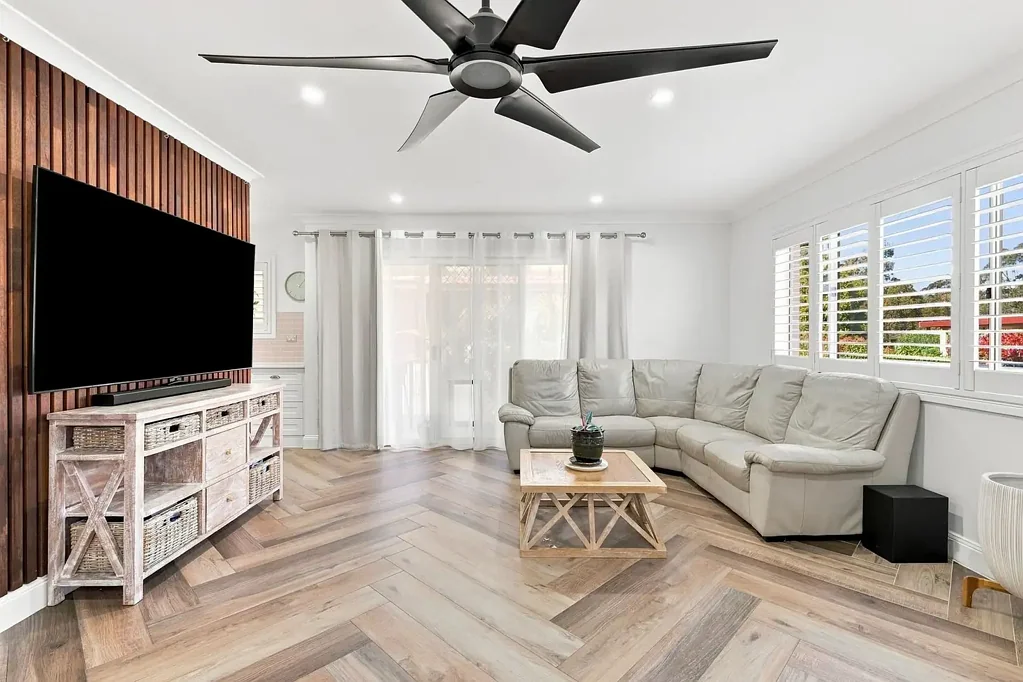 Casula 3બેડરૂમ Stylish, Spacious & Convenient Townhouse Living