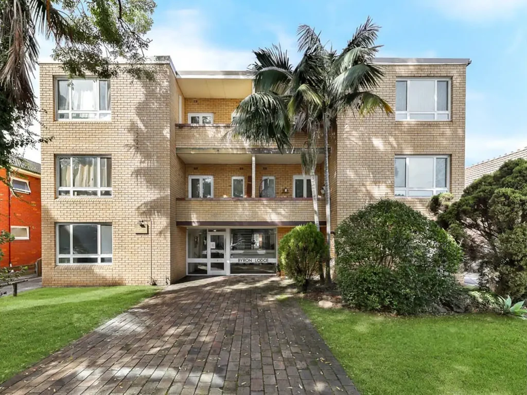 Stylish Two-Bedroom Apartment in Convenient Setting