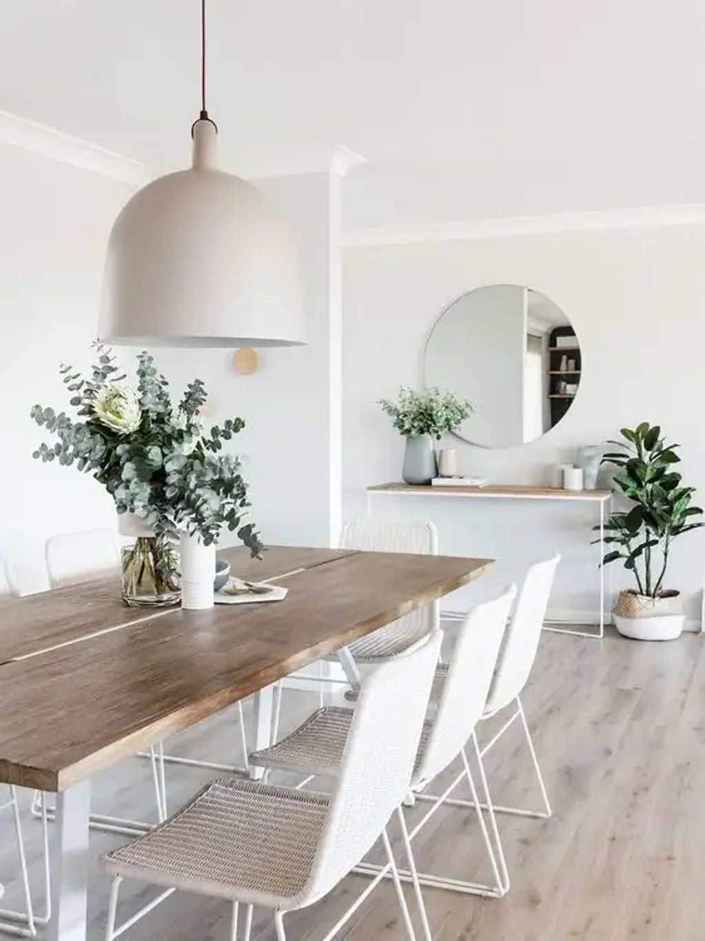 Kangaroo Point 2房  Brand- New Architectural Designed with Modern Features.