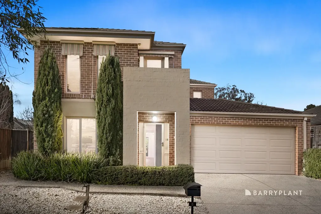 South Morang 4ਬੈੱਡਰੂਮ Opulent Family Living in a Rare Court Setting