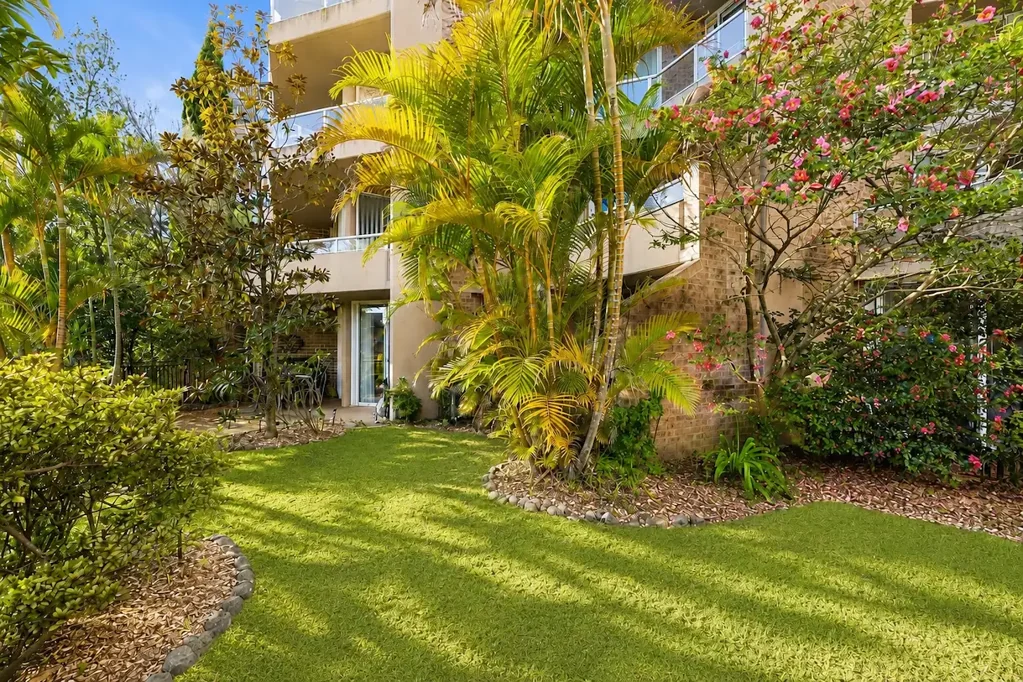 Gosford 2 Bedroom Rare Ground-Floor Apartment with Expansive Private Garden Courtyard
