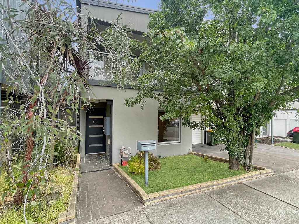 Comfortable Family Living in Prime Box Hill North Location
