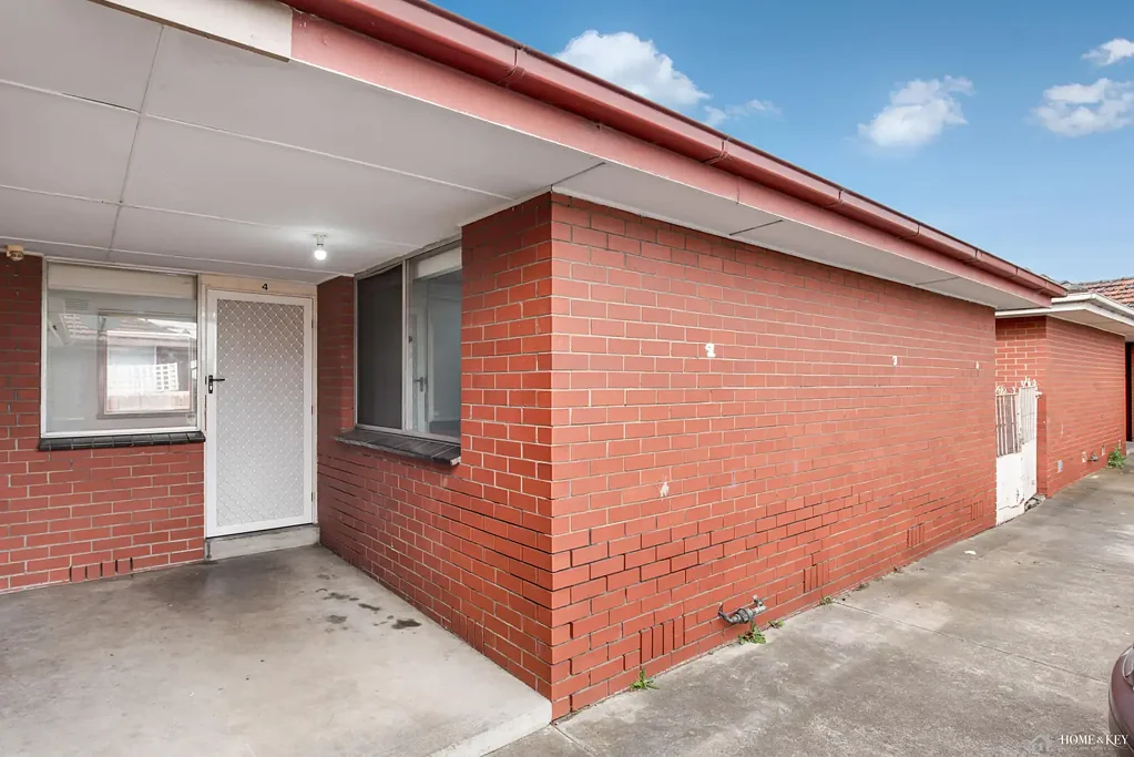 Comfortable 2- Bedroom Home in 16 Caroline Street Thomastown