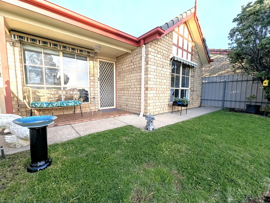 2/2 Aroona Road, Hallett Cove, SA 5158