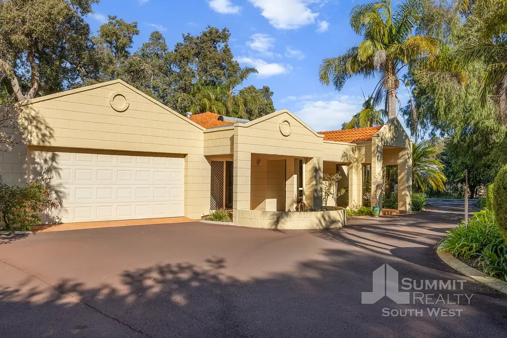 Gelorup 4房  Peaceful Family Living with Resort-Style Entertaining in Sought-After Gelorup