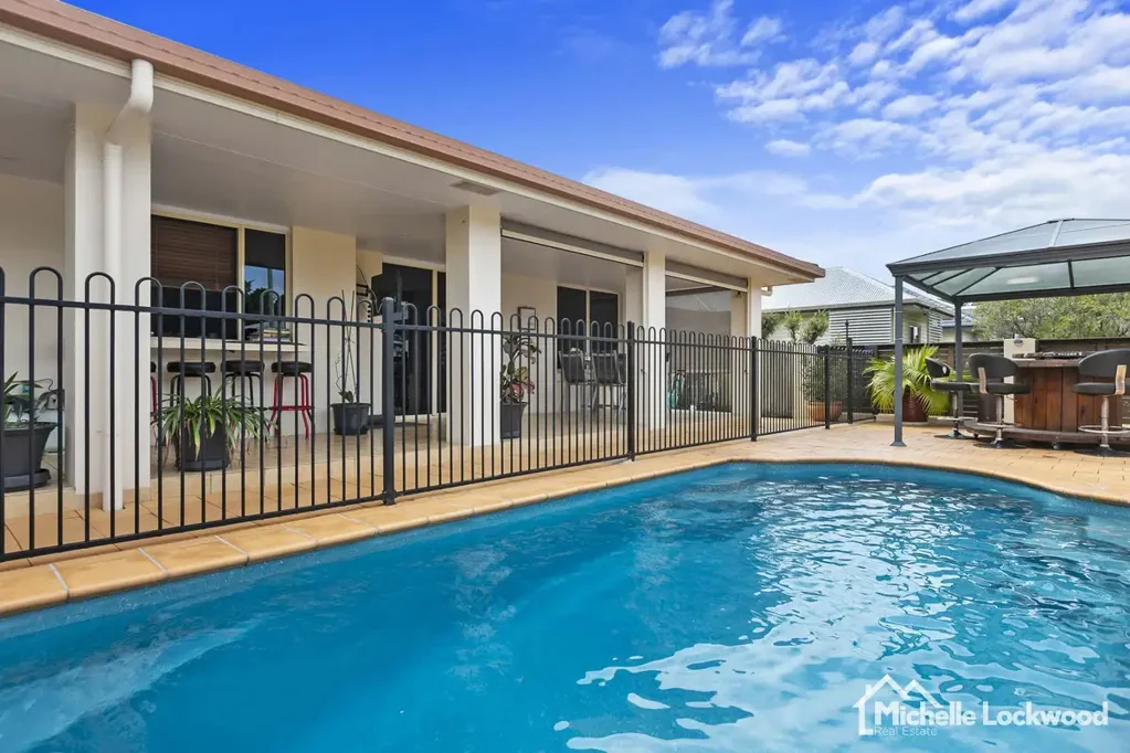 Granville 4 Bedroom Family Living Made Easy – Pool, Solar & Prime Location!