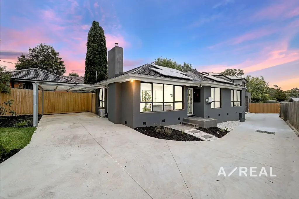 1/3 Silverton Drive, Ferntree Gully, VIC 3156