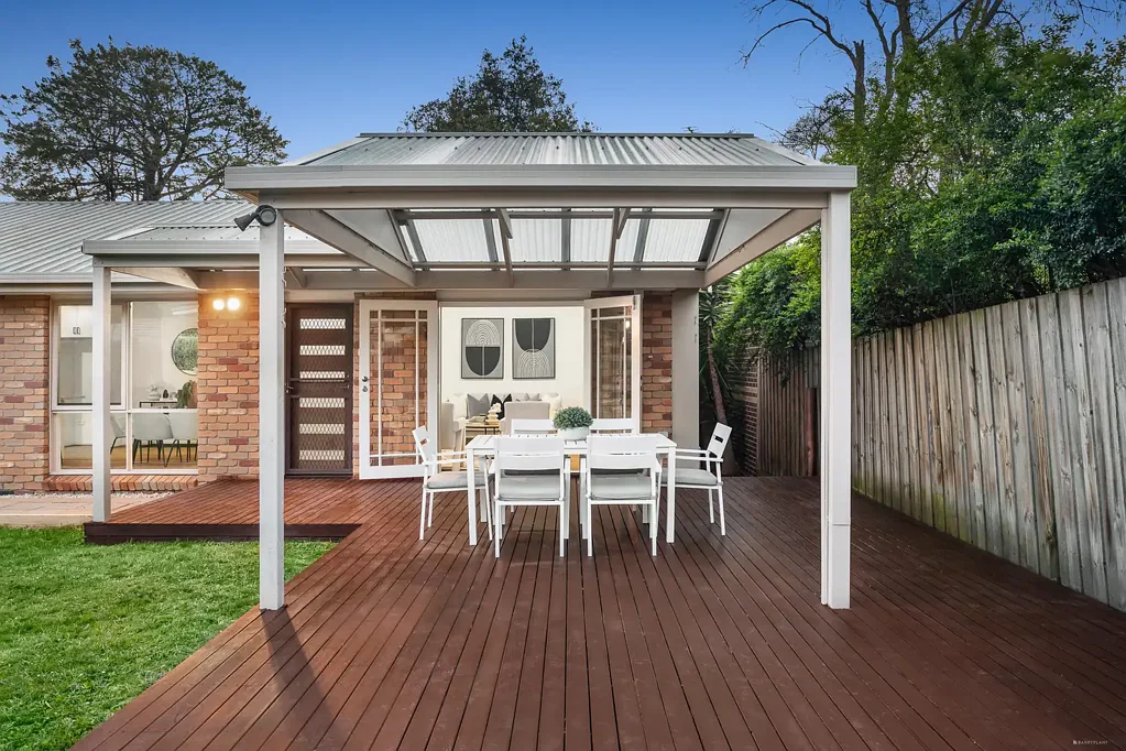 Mitcham 2બેડરૂમ Move in and Make the Most of this Modern Renovation