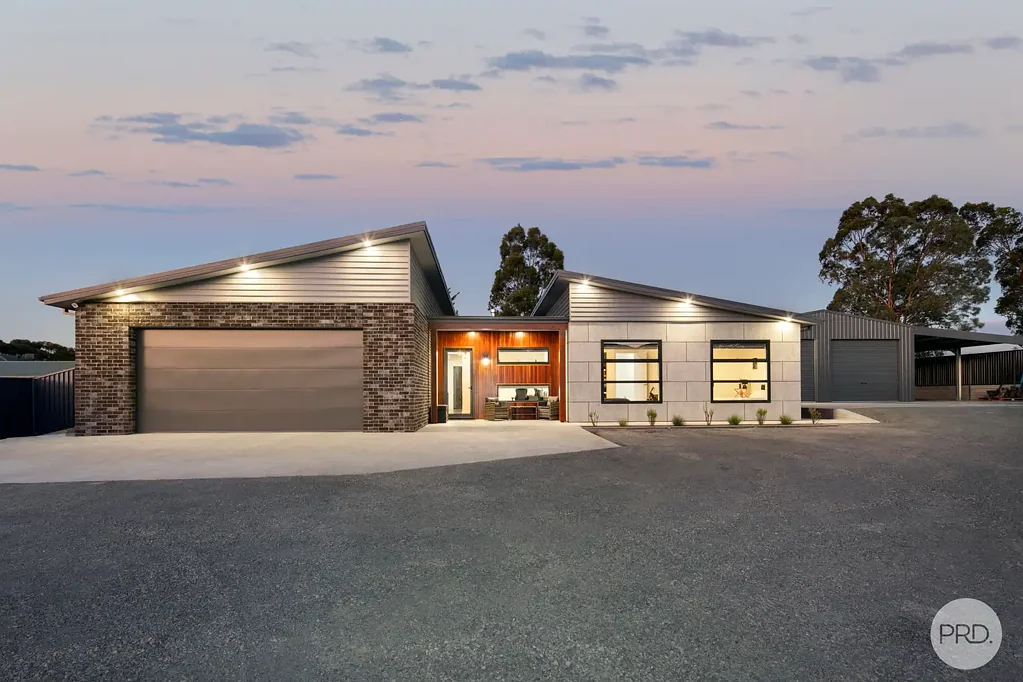 126 Remembrance Drive, Cardigan, VIC 3352