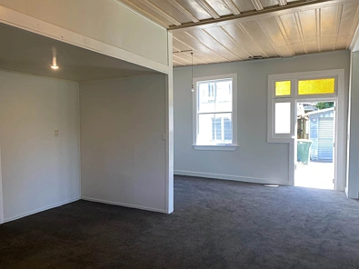 Ground Flat Home